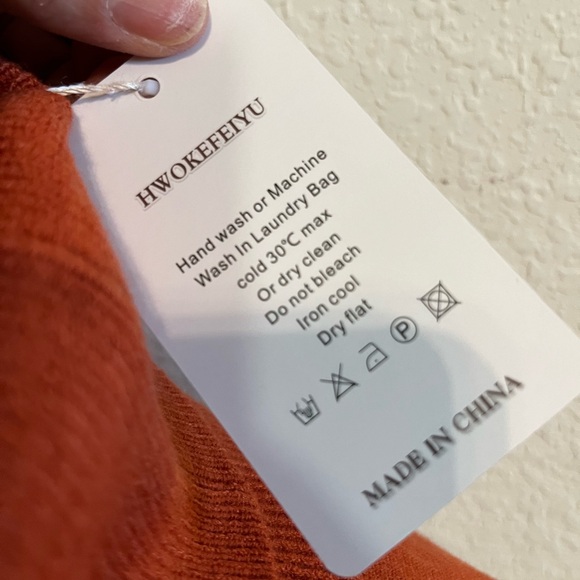 Turtleneck long sleeves sweater XL NWT - Picture 4 of 5